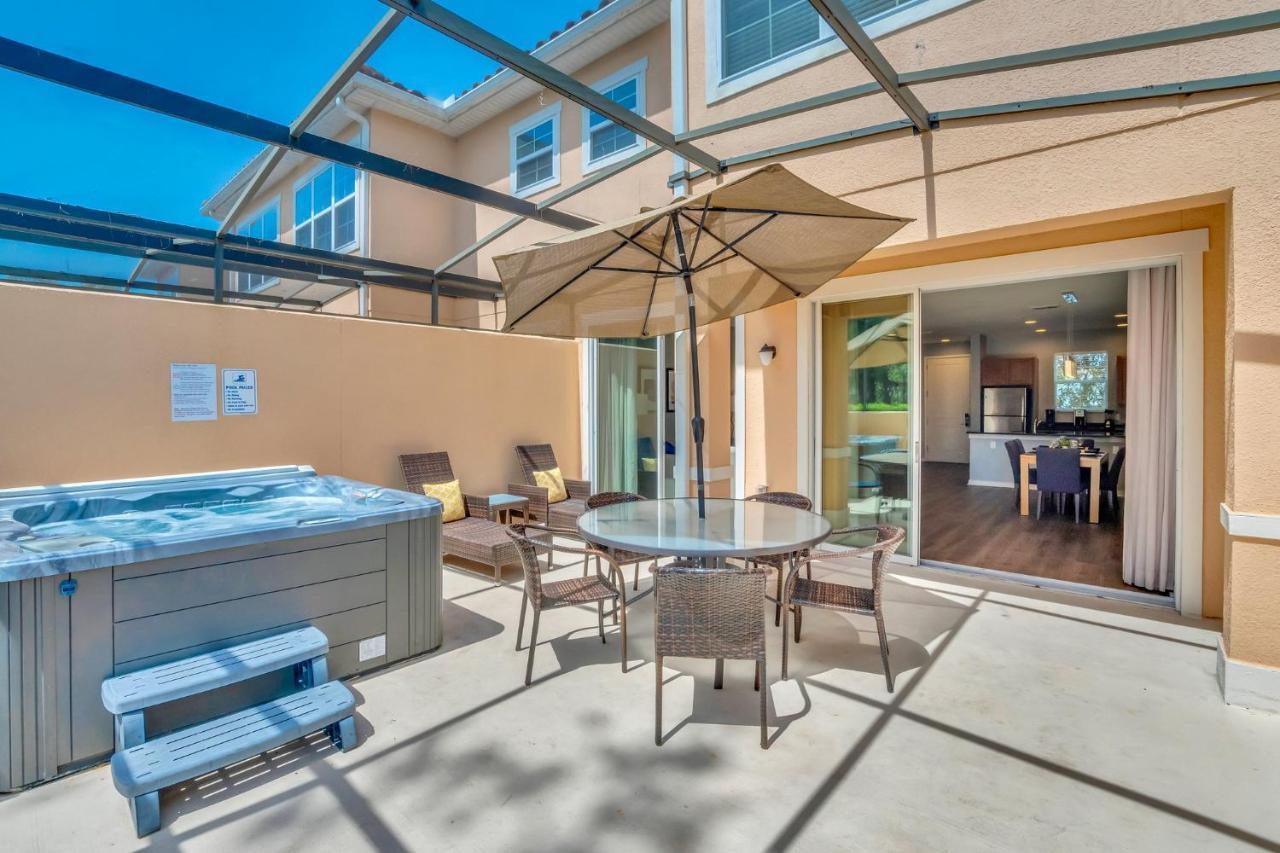 Upscale 2br Lakefront Townhome - Private Hot Tub! *