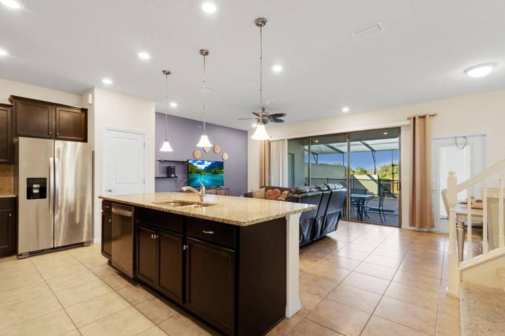 Stunning 5 Bedroom Just Minutes From Disney World!