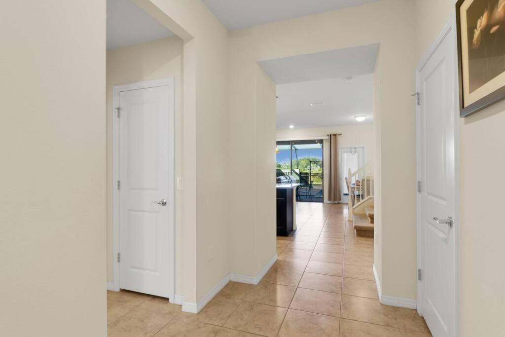 Holiday home Stunning 5 Bedroom Just Minutes From Disney World! *