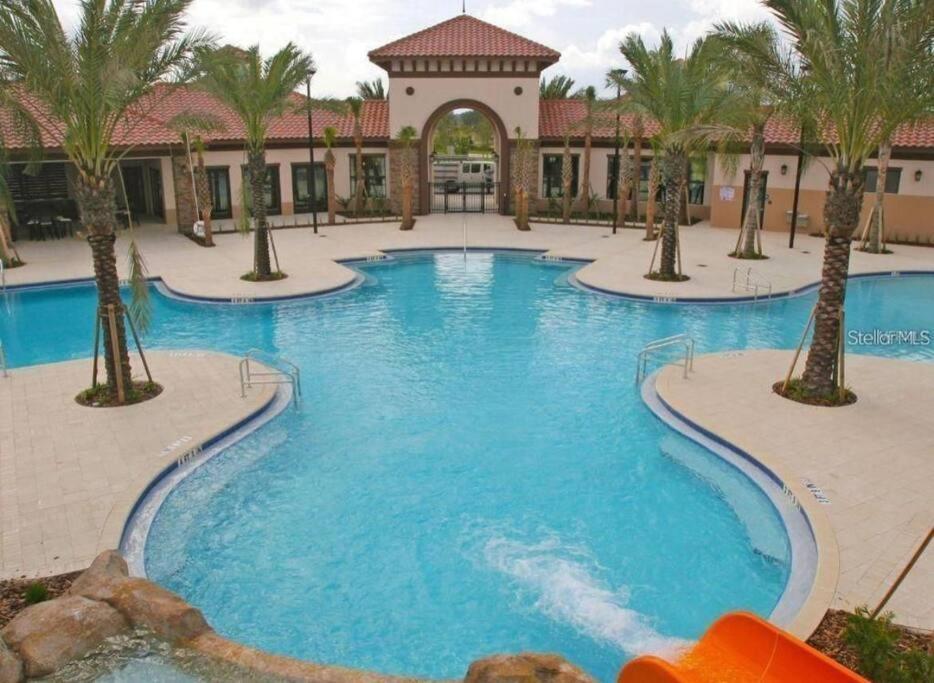 Stunning 5 Bedroom Just Minutes From Disney World! Davenport
