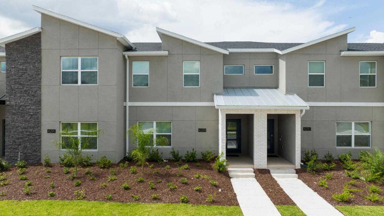 Gorgeous 4bd W/ Pool Close To @ Storey 4289