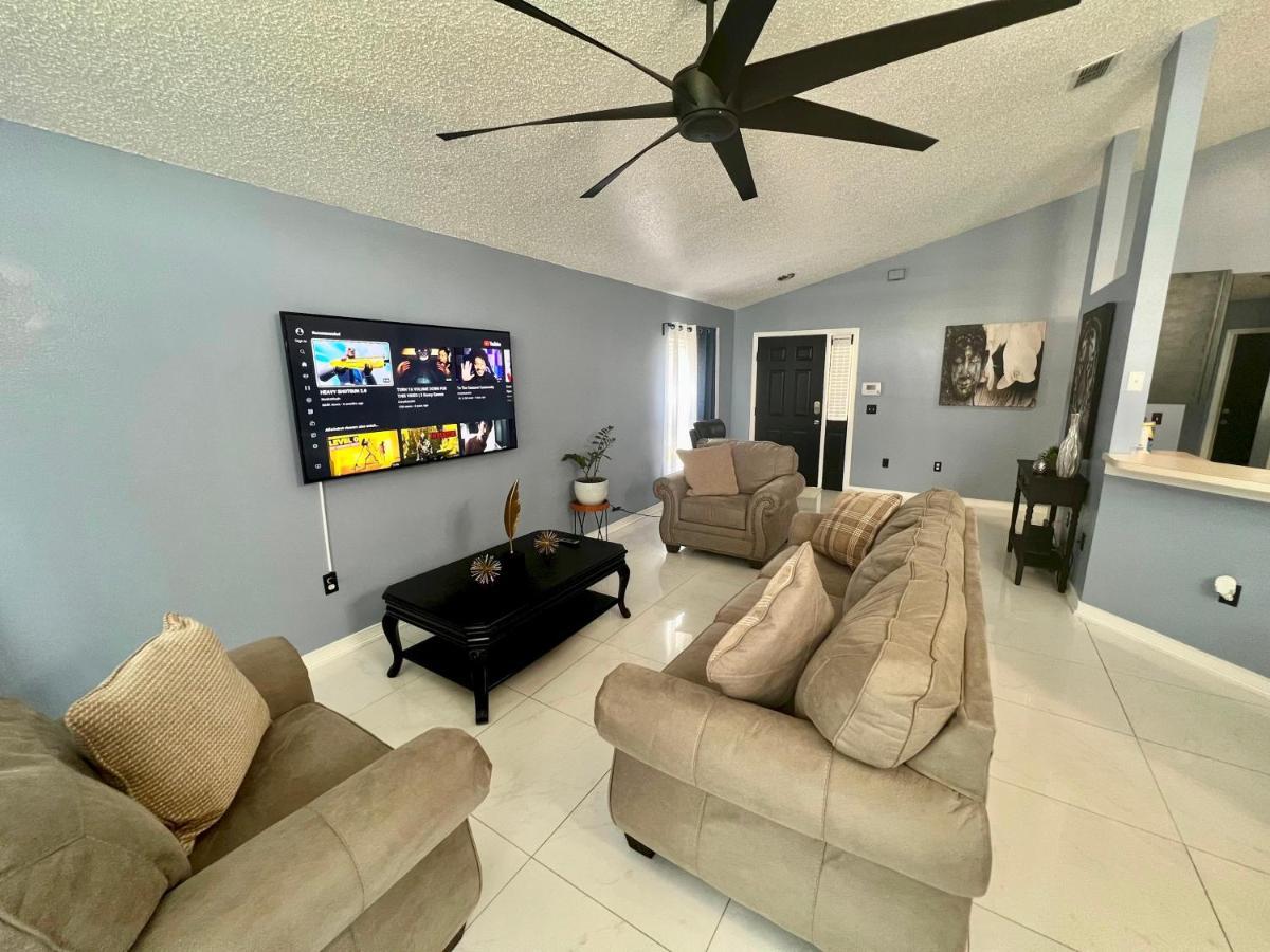 Holiday home Grand Family Superior 4br House Near Disney Parks