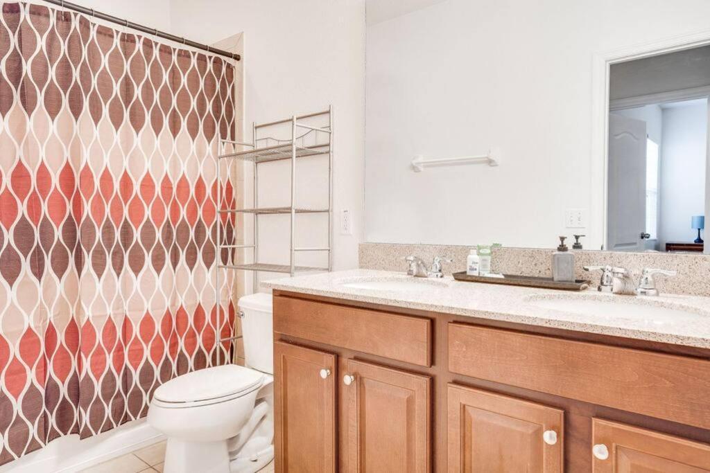 Holiday home East Themed Townhome W/ Pool Access *