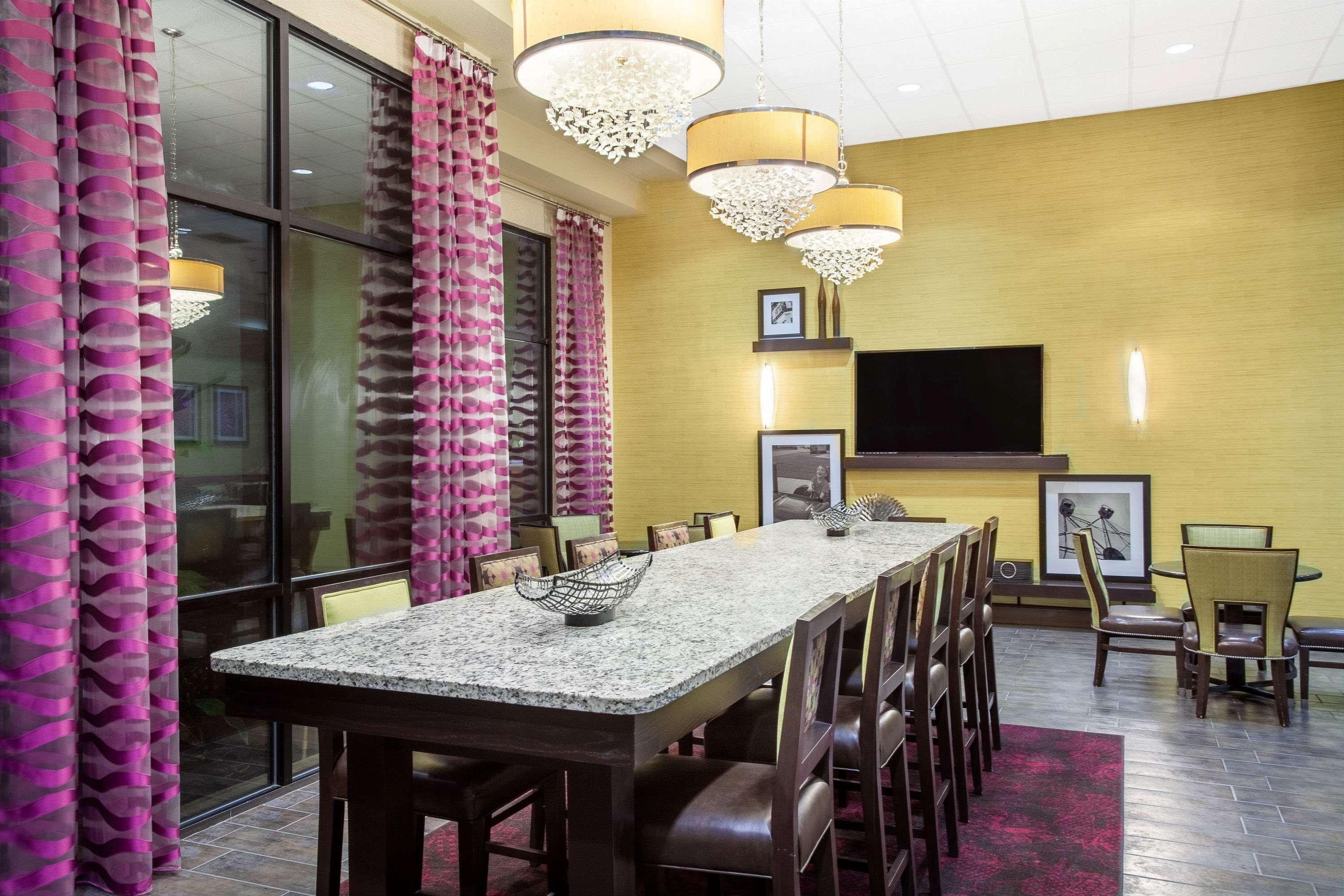 Ramada By Wyndham Florida Mall Hotel
