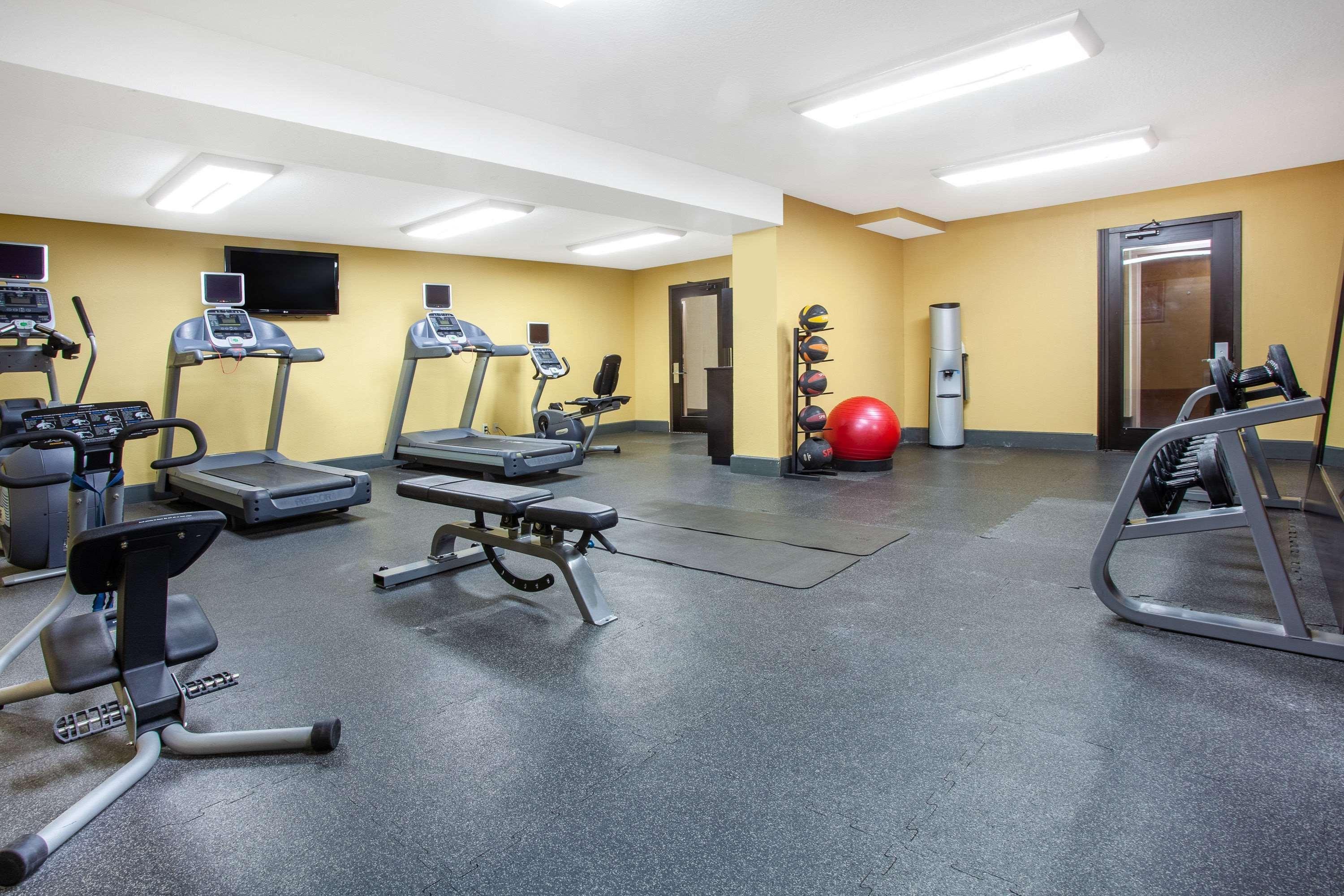 Ramada By Wyndham Florida Mall 3*