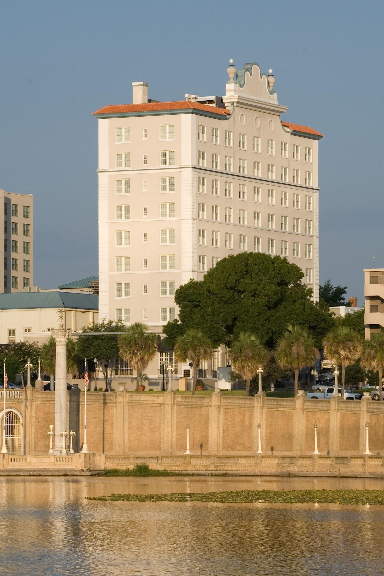 The Terrace Lakeland, Tapestry Collection By Hilton Hotel Lakeland