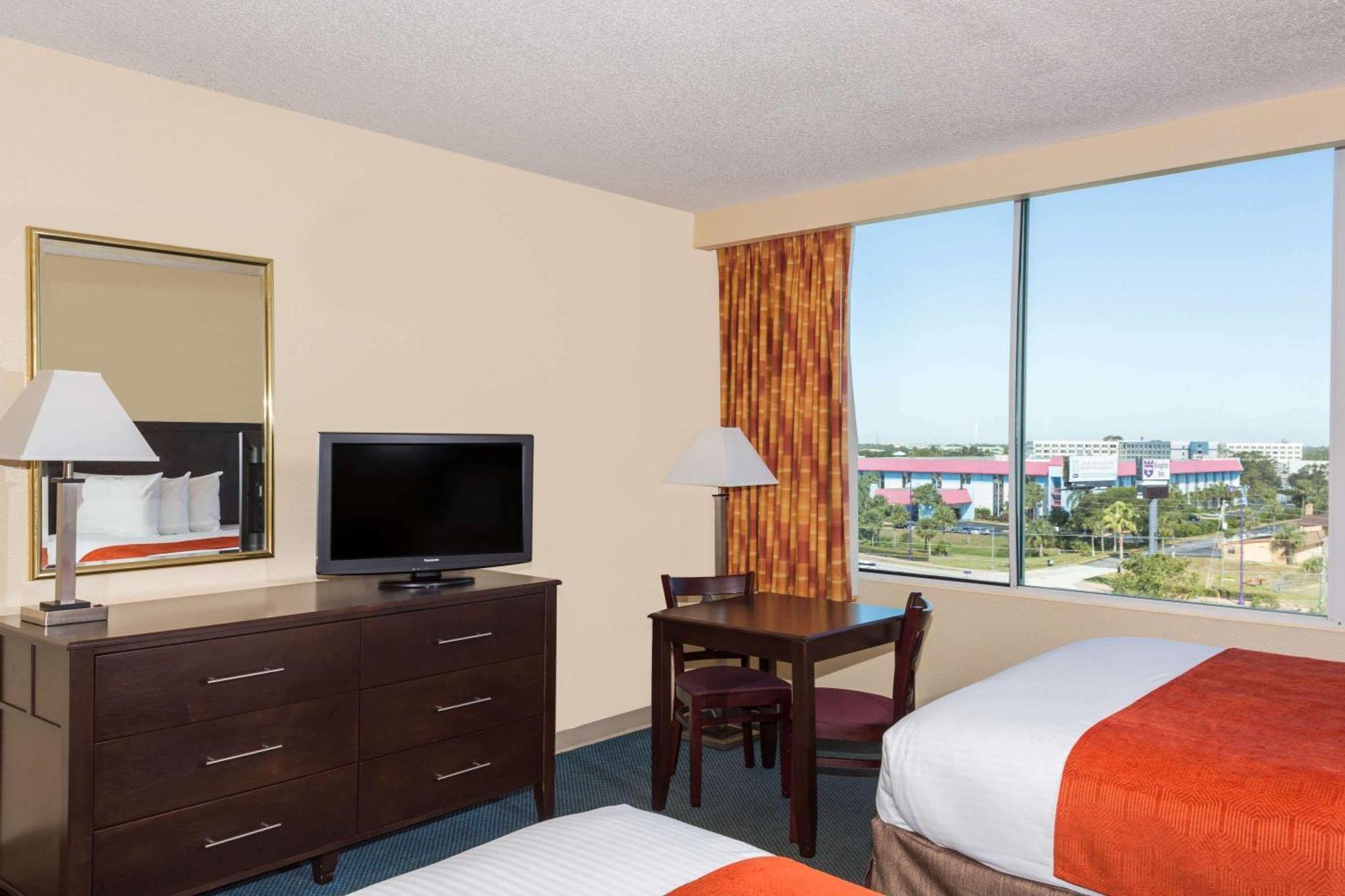 Ramada By Wyndham Kissimmee Gateway - Free Theme Park Shuttle 3* Four Corners
