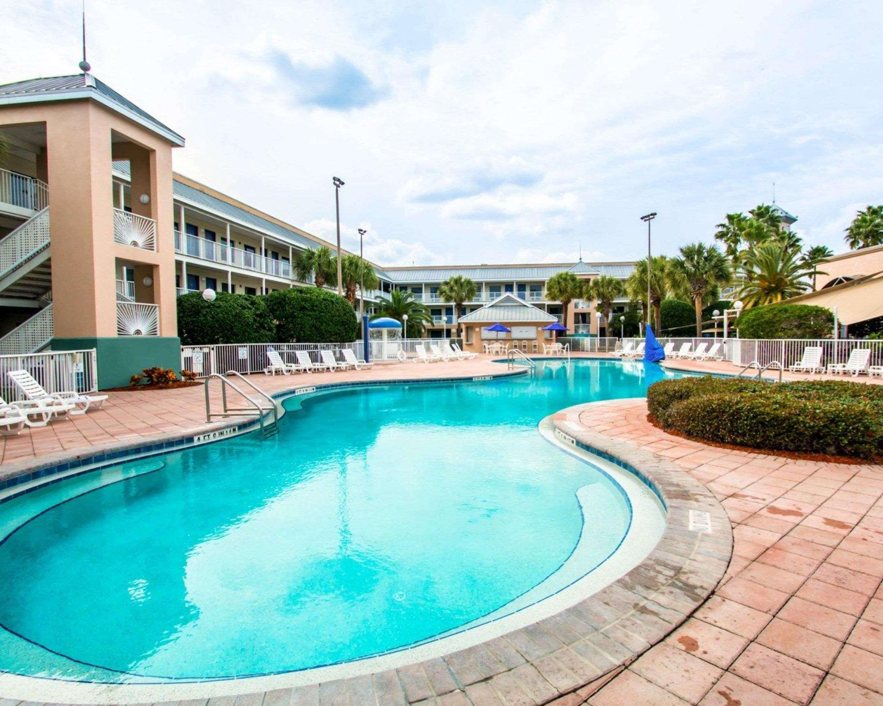Maingate Garden Hotel 3*