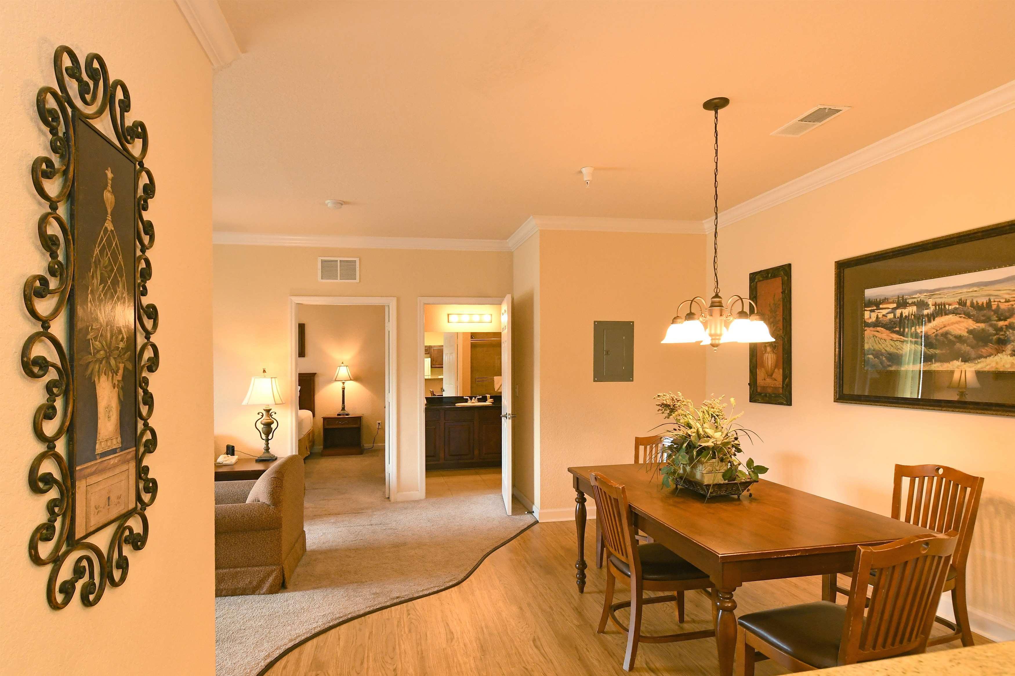 Tuscana 4* Four Corners