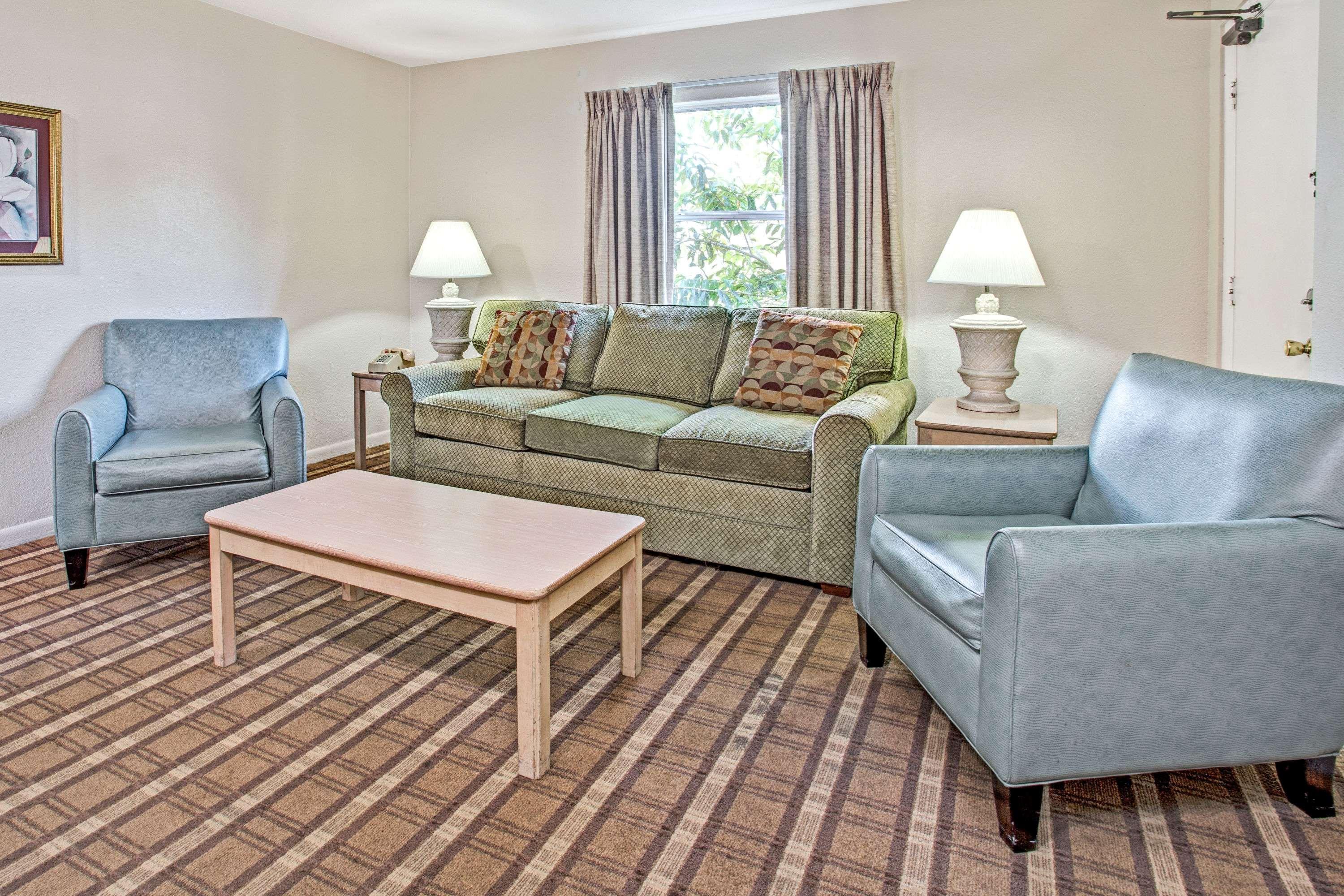 Super 8 By Wyndham 2*