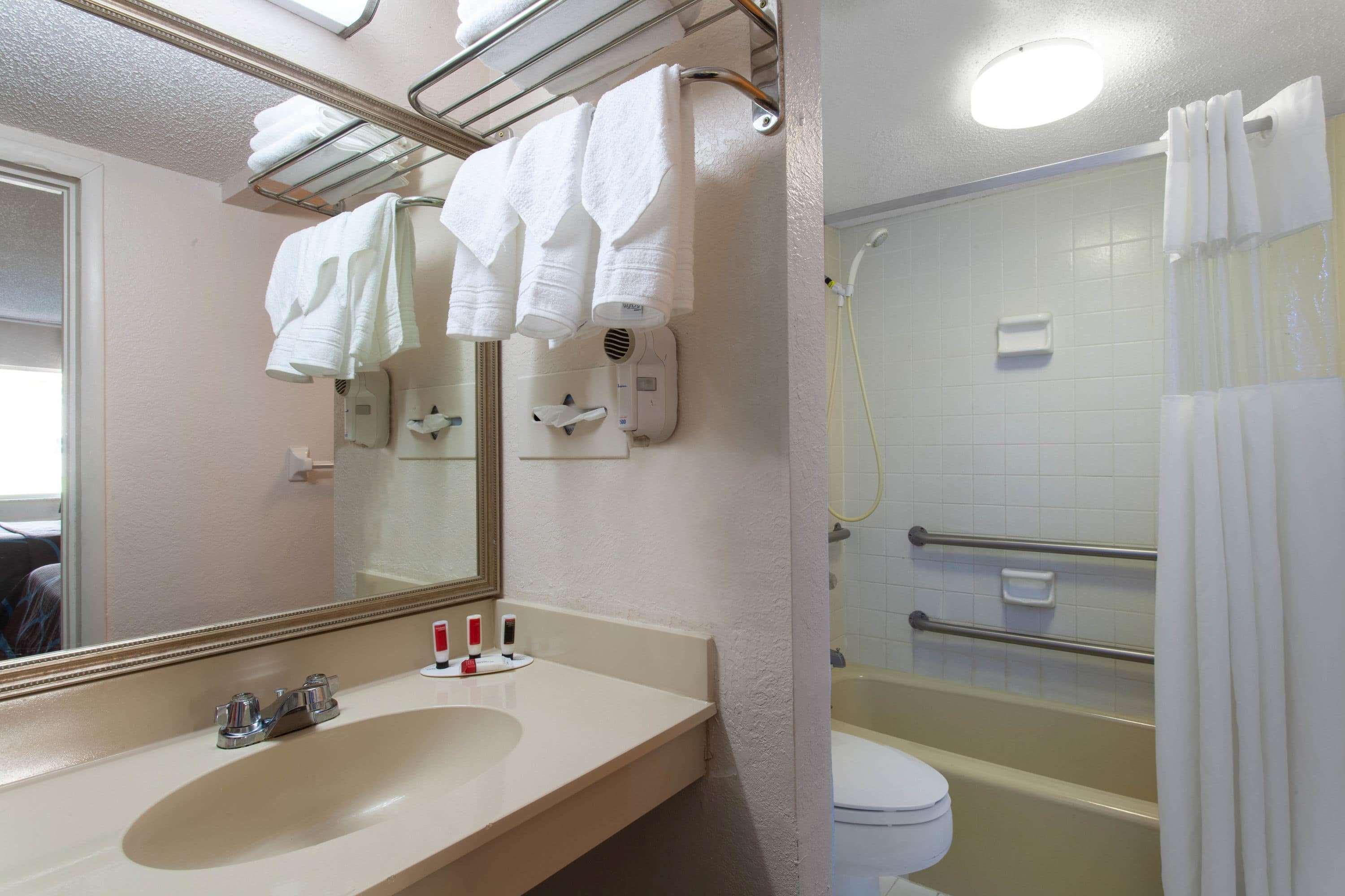 Super 8 By Wyndham Kissimmee