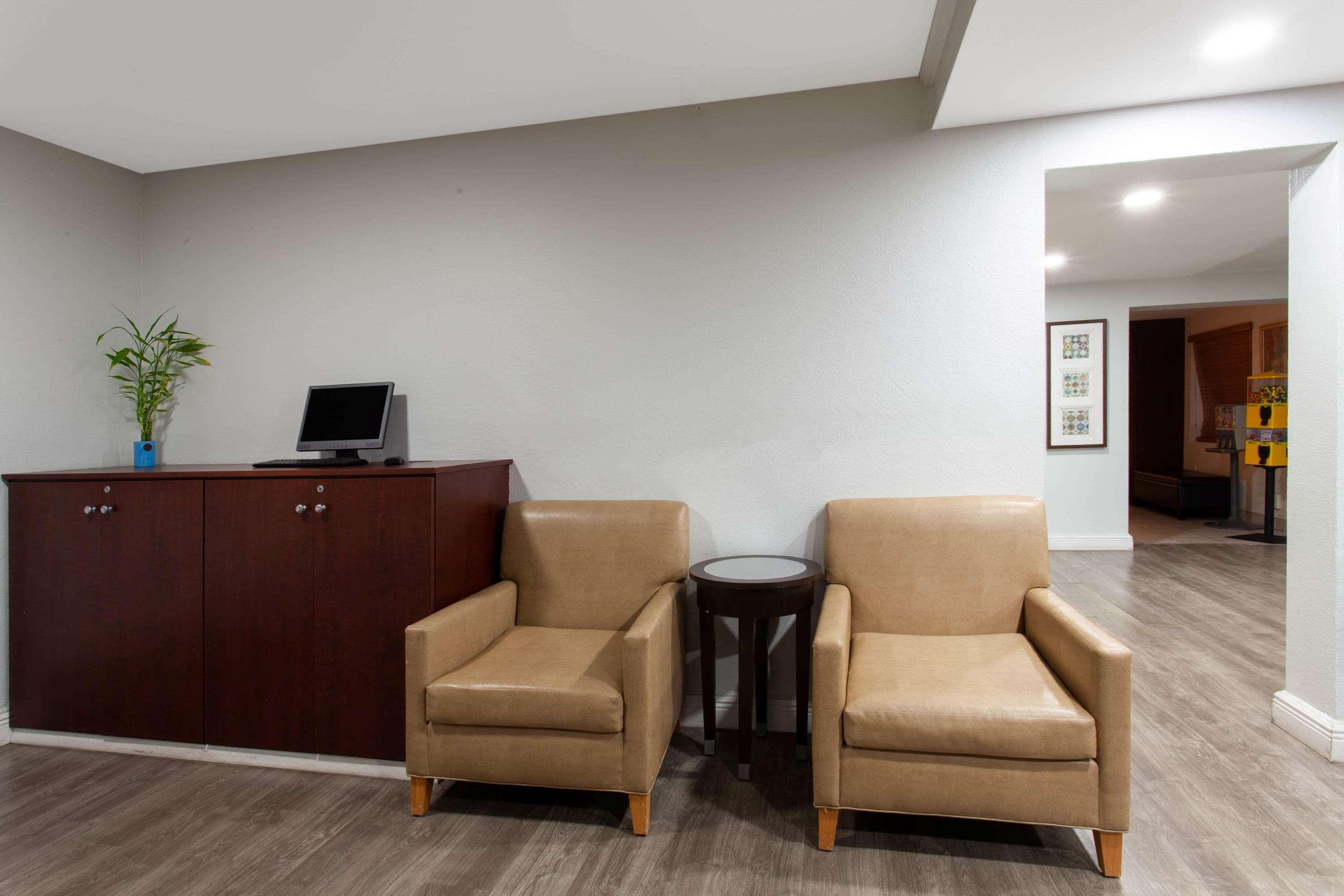 Motel Super 8 By Wyndham 2*
