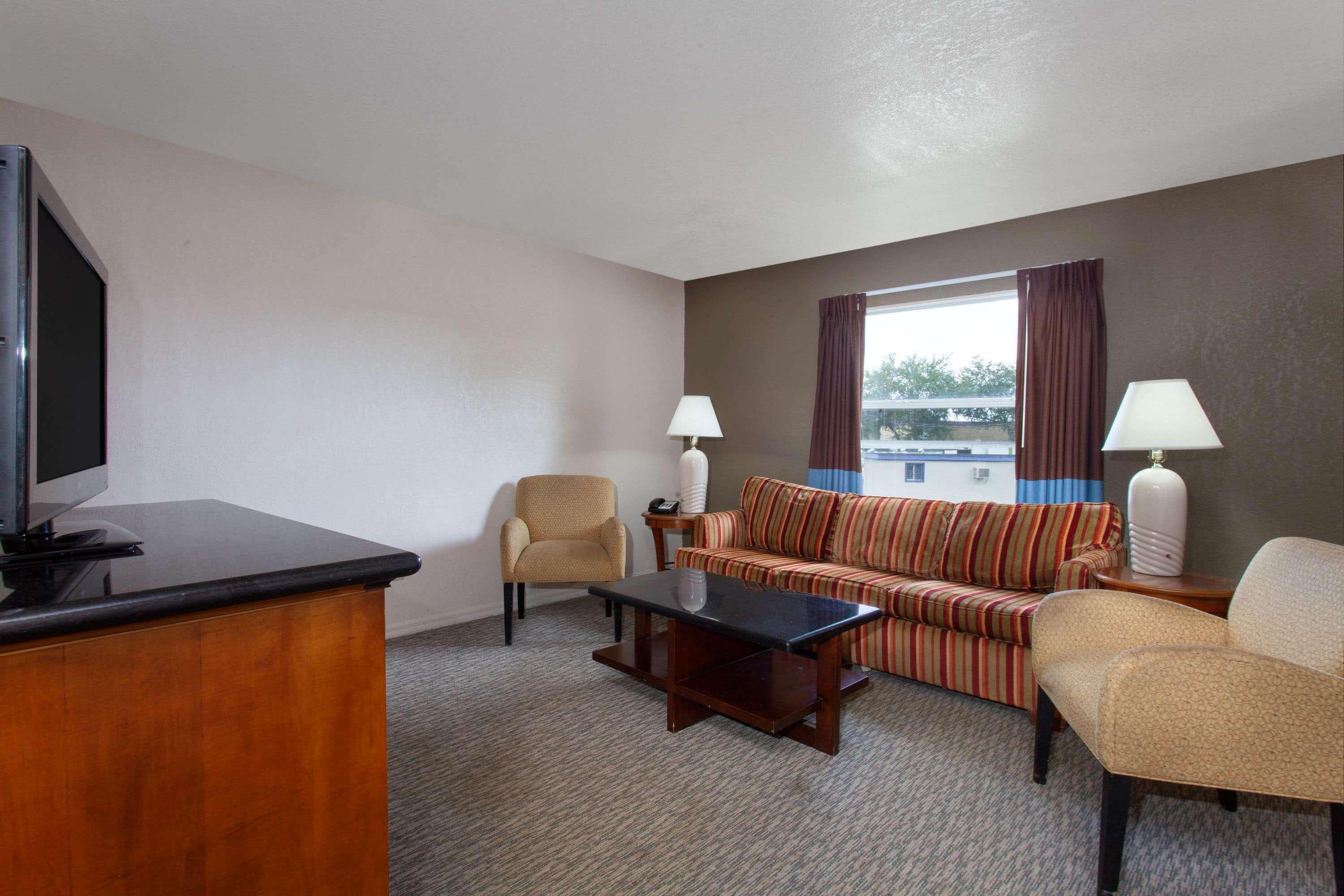 Motel Super 8 By Wyndham Kissimmee