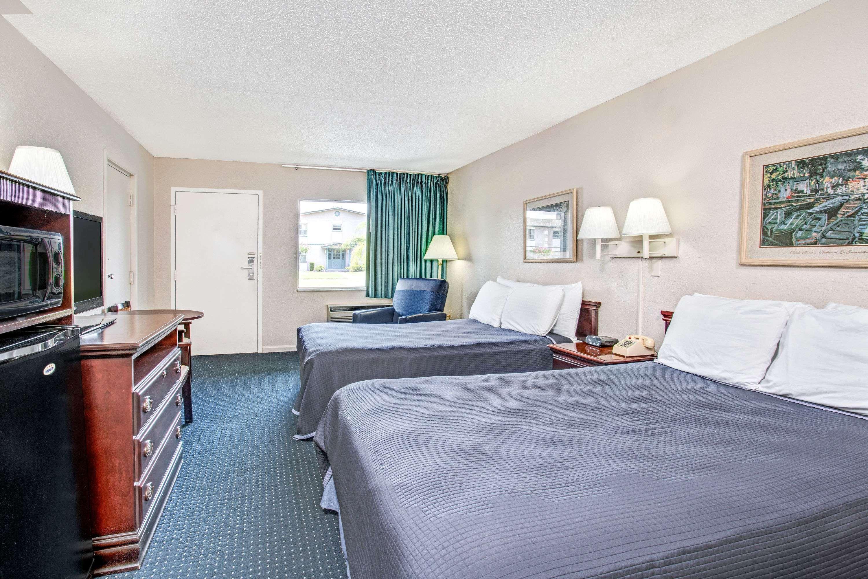 Super 8 By Wyndham 2*
