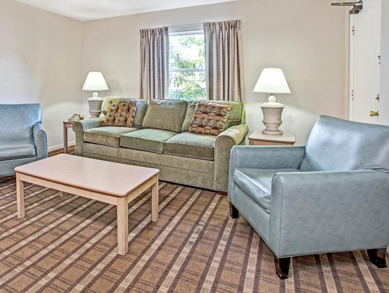 Super 8 By Wyndham Motel 2*