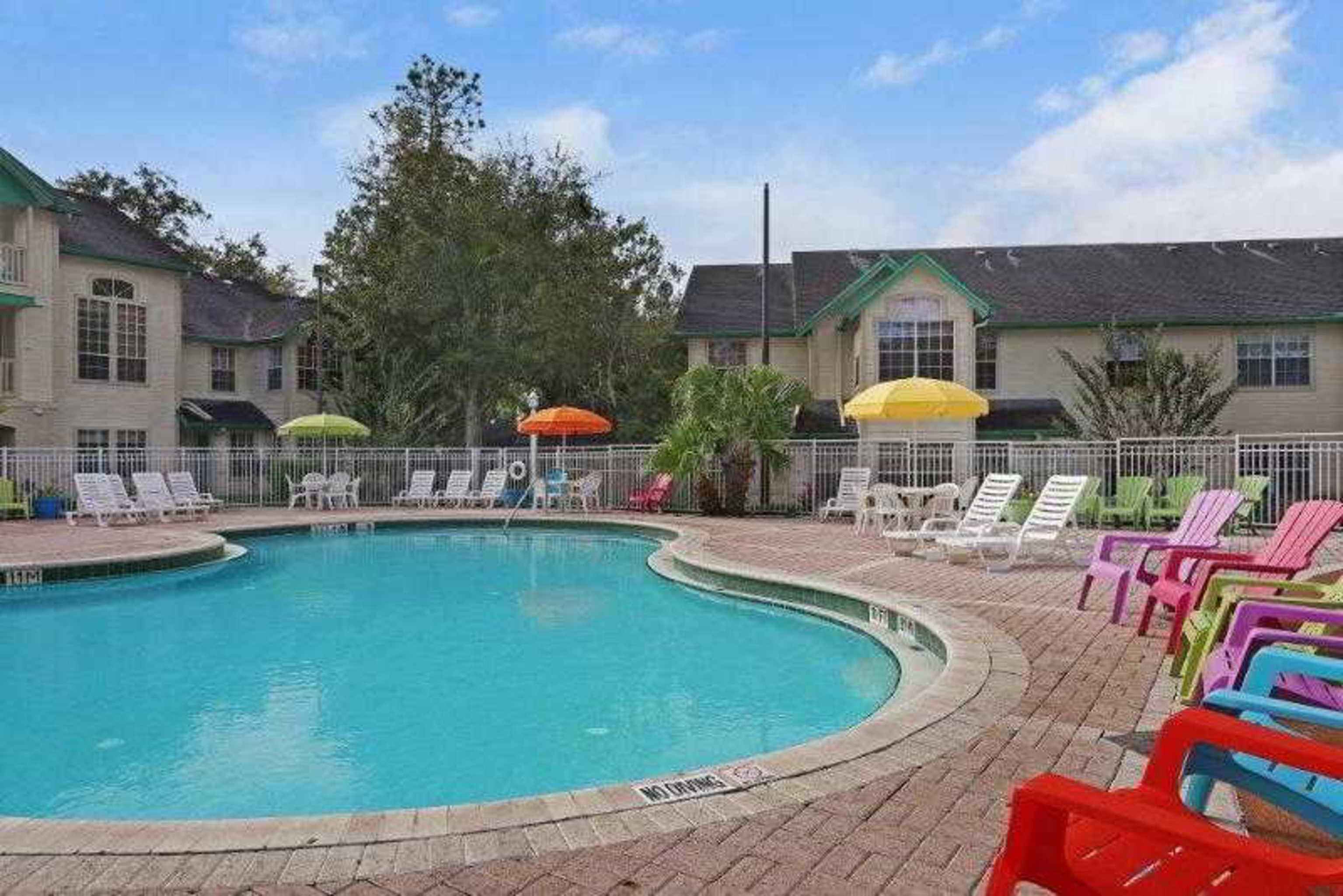 Oak Plantation Resort