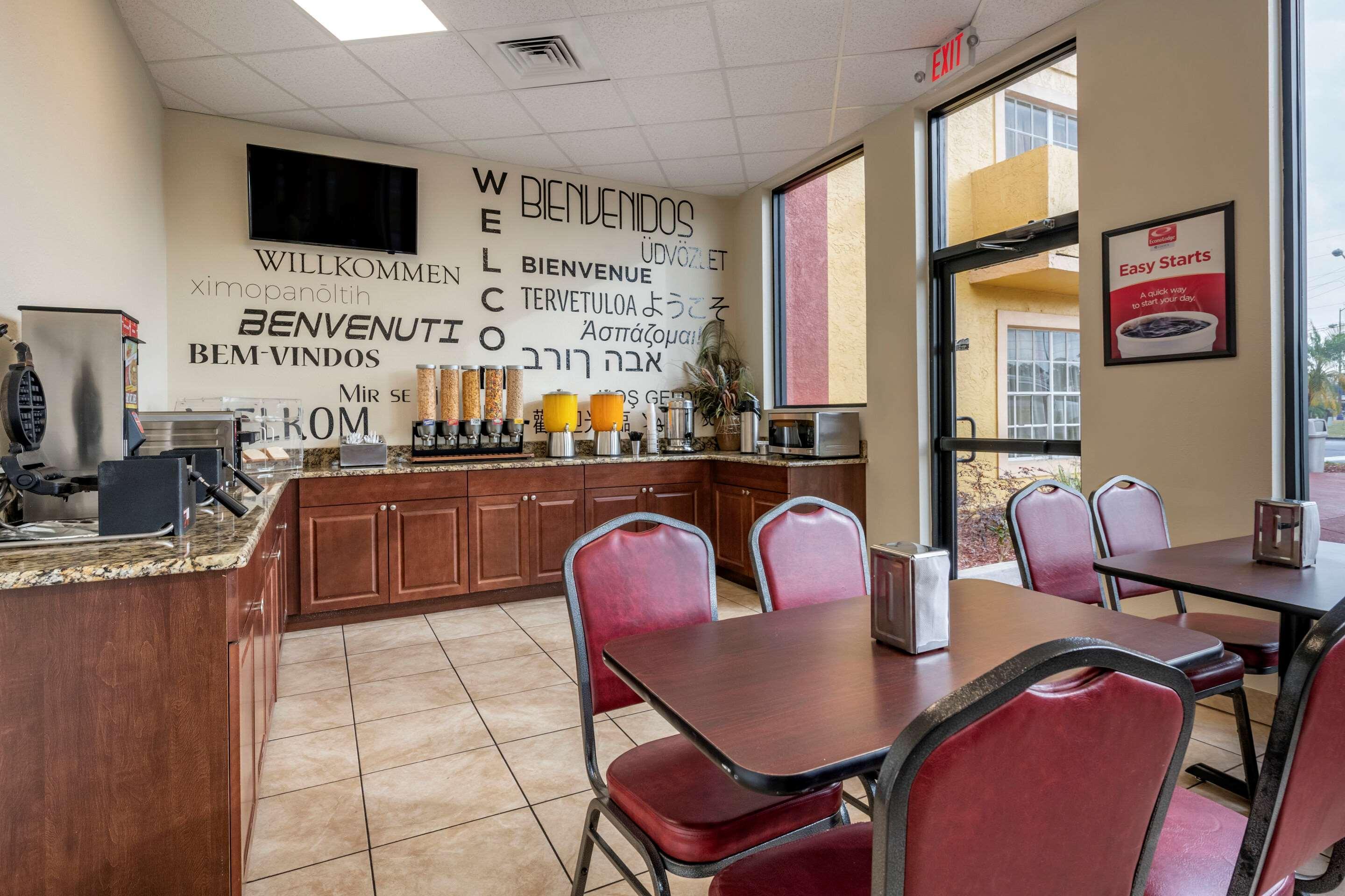 Econo & Maingate 2* Kissimmee