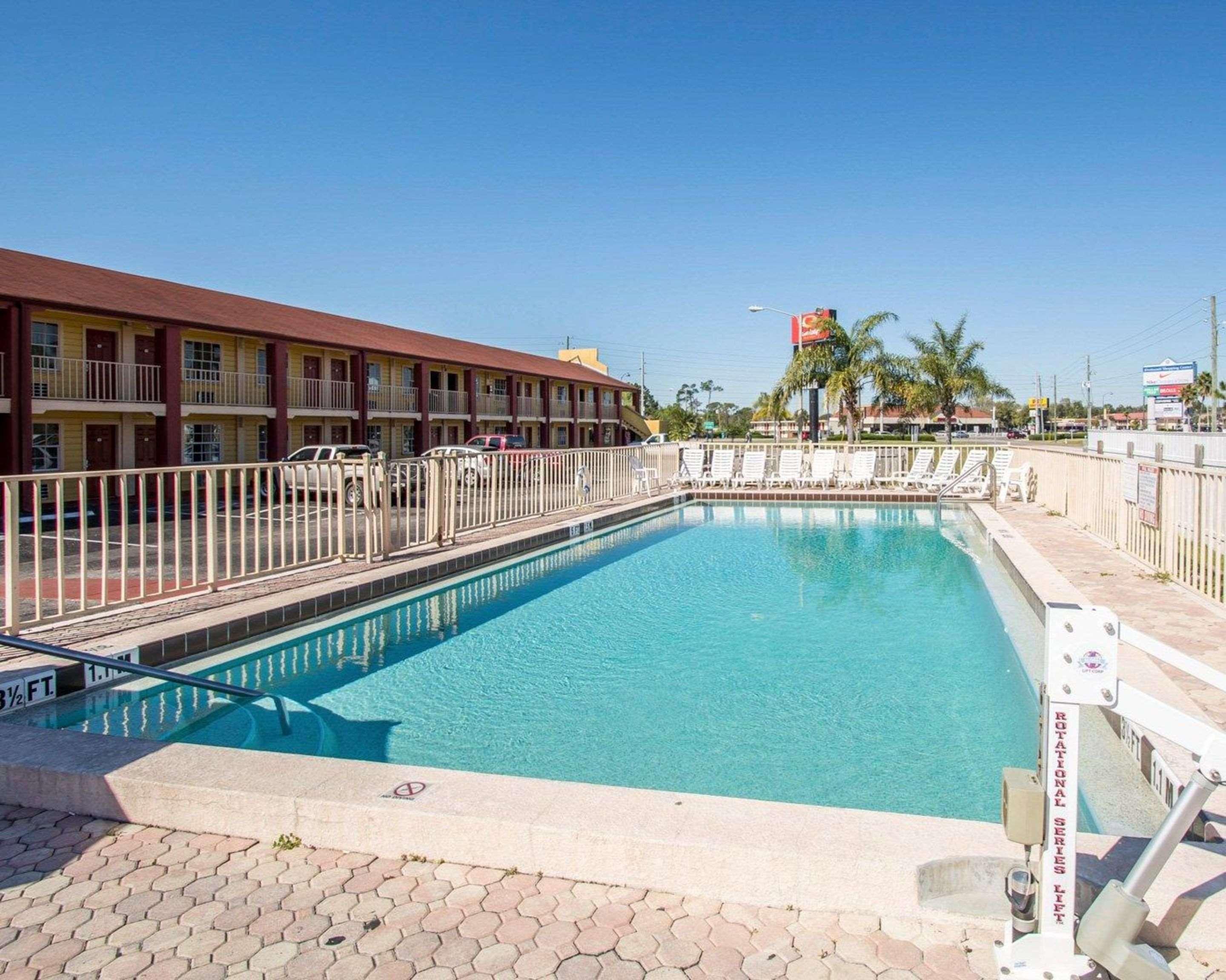 Hotel Econo & Maingate 2*