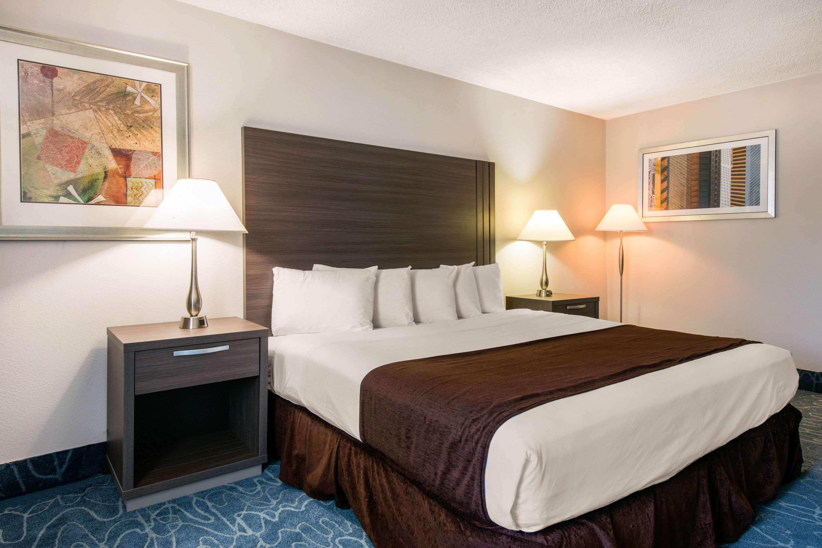Hotel Econo Airport