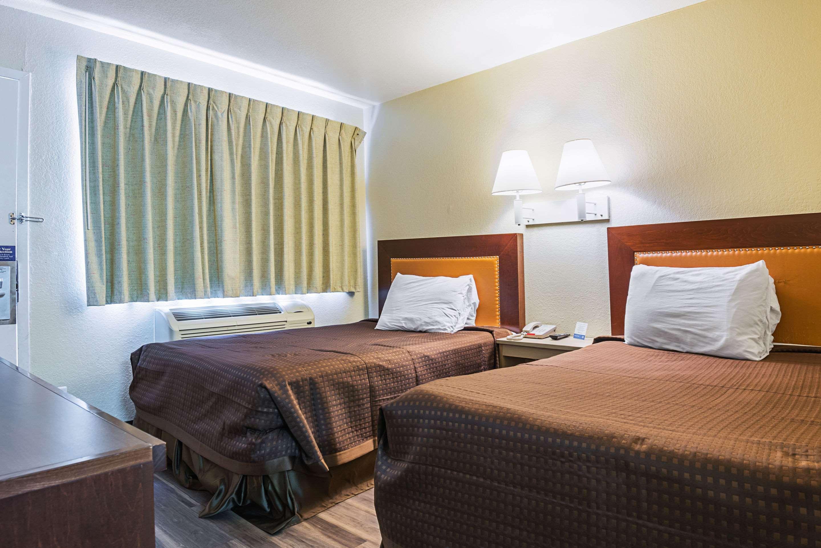 Inn Rodeway Kissimmee Maingate West - Free Theme Park Shuttle