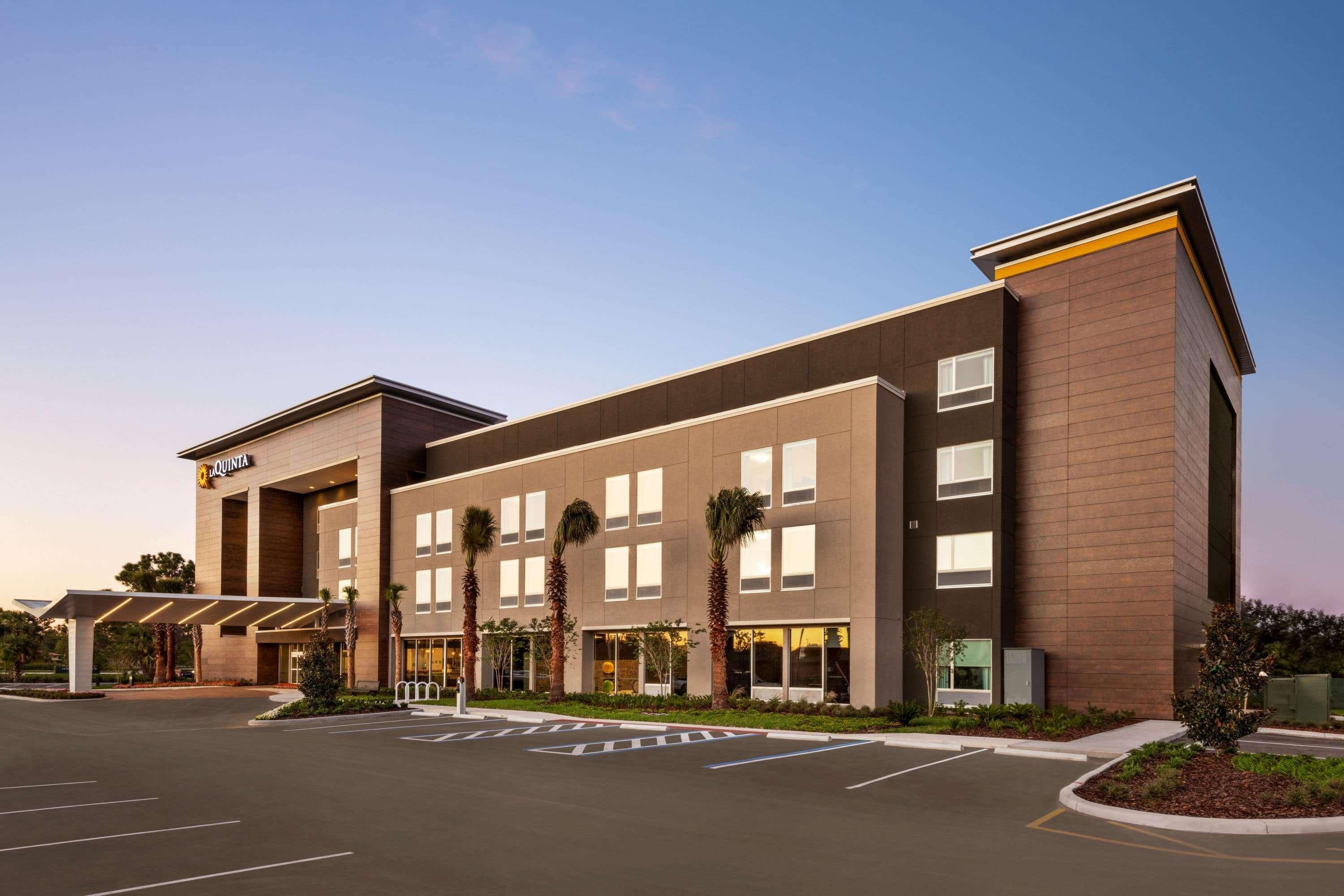 La Quinta & By Wyndham Orlando I-drive Theme Parks Williamsburg