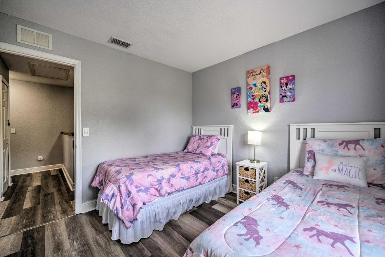 Holiday home Sunny Townhome About 9 Mi To World! Davenport