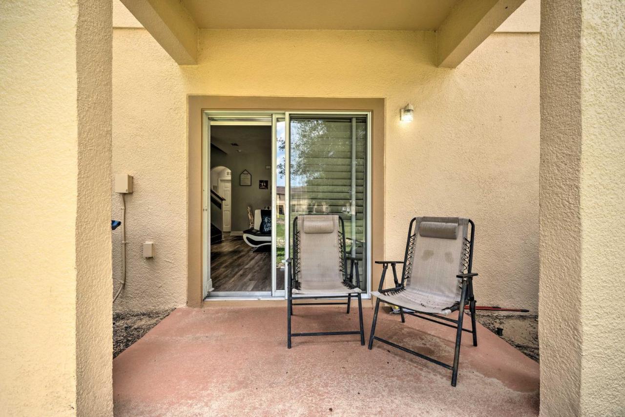 Sunny Townhome About 9 Mi To World! Holiday home