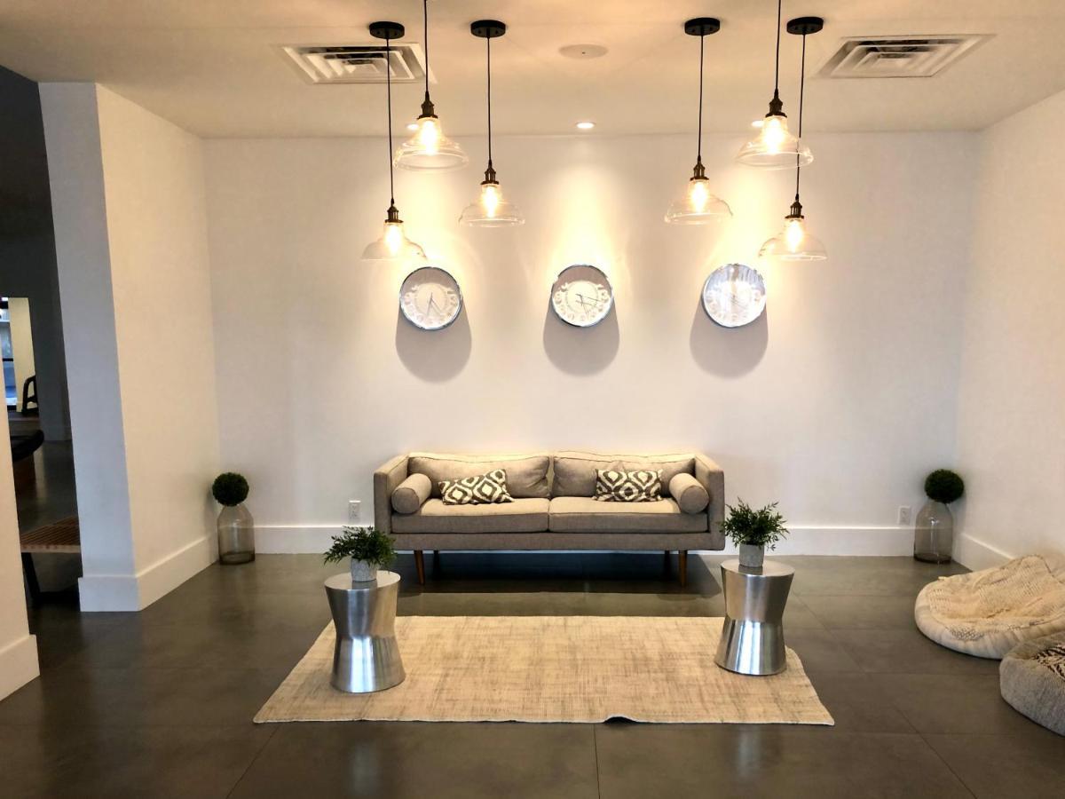 151 Entire Studio Minutes From Disney Hotel *