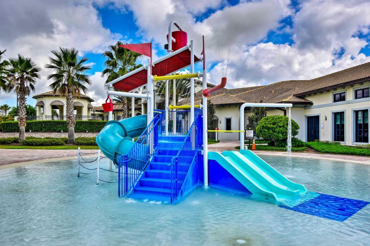 Villa Chic Near With Amenities! *