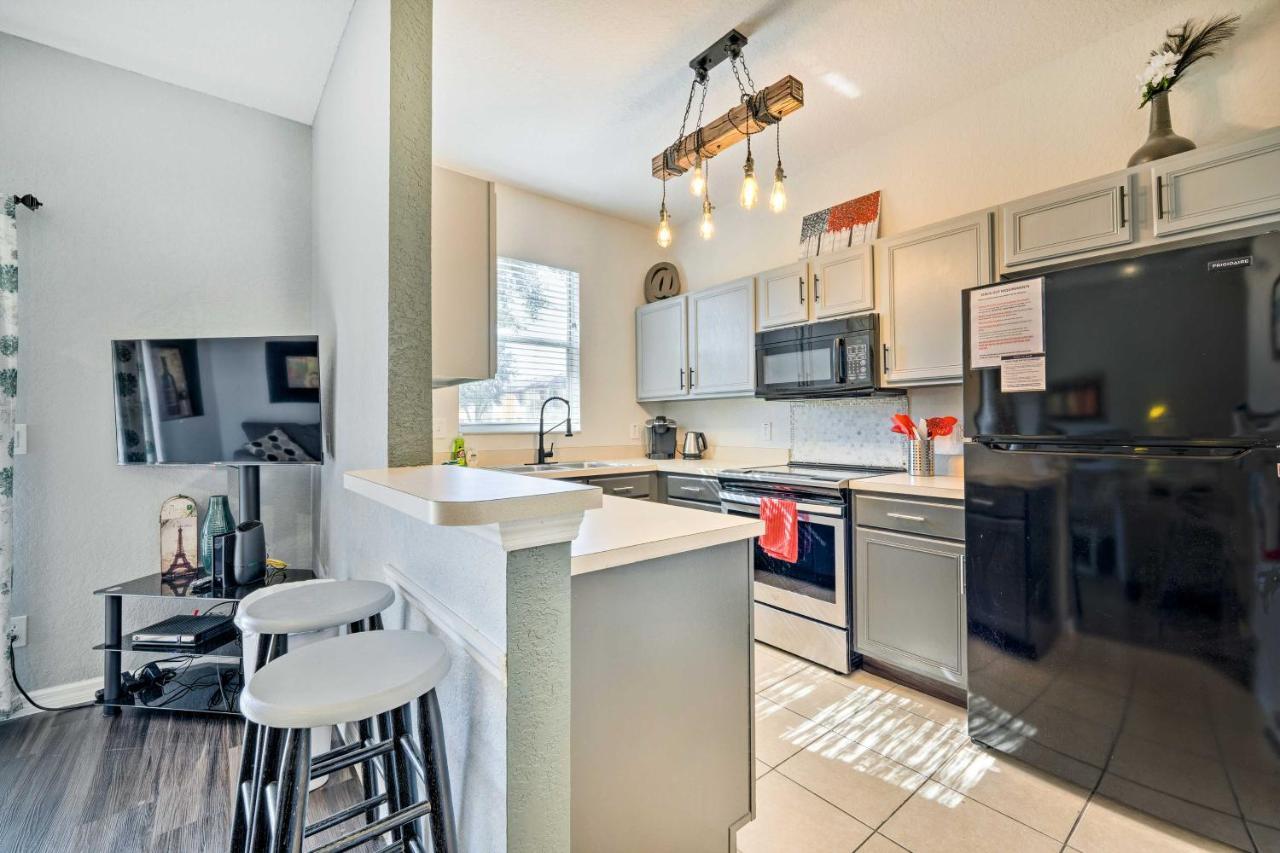 Townhome With Pool, Close To Holiday home Davenport