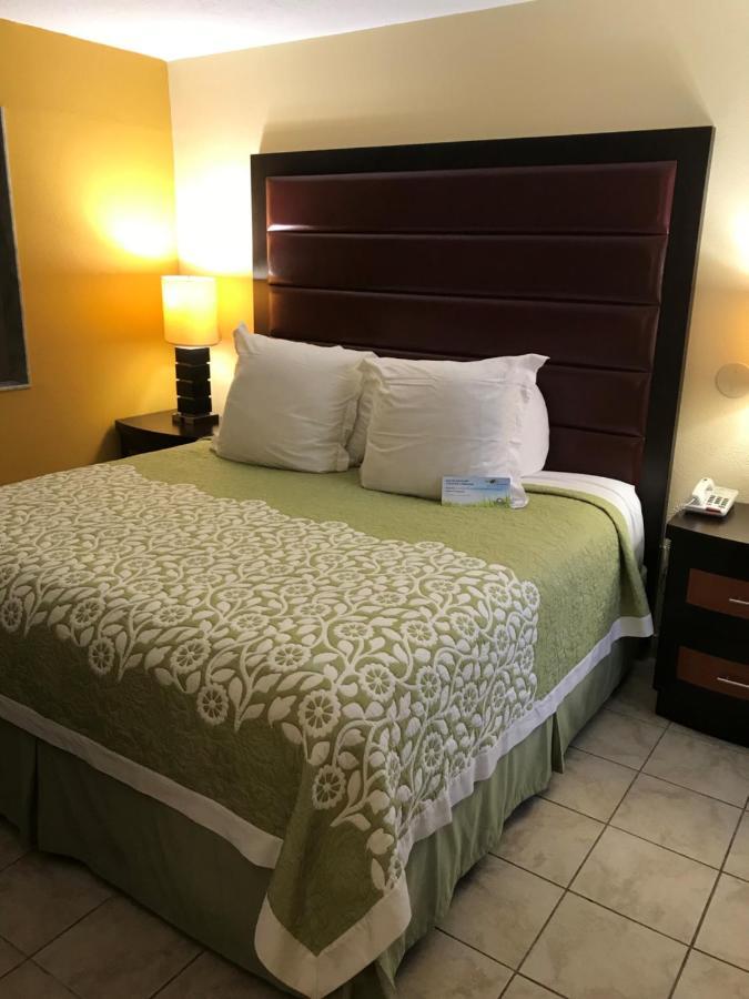 Days By Wyndham N Orlando/casselberry Hotel Fern Park