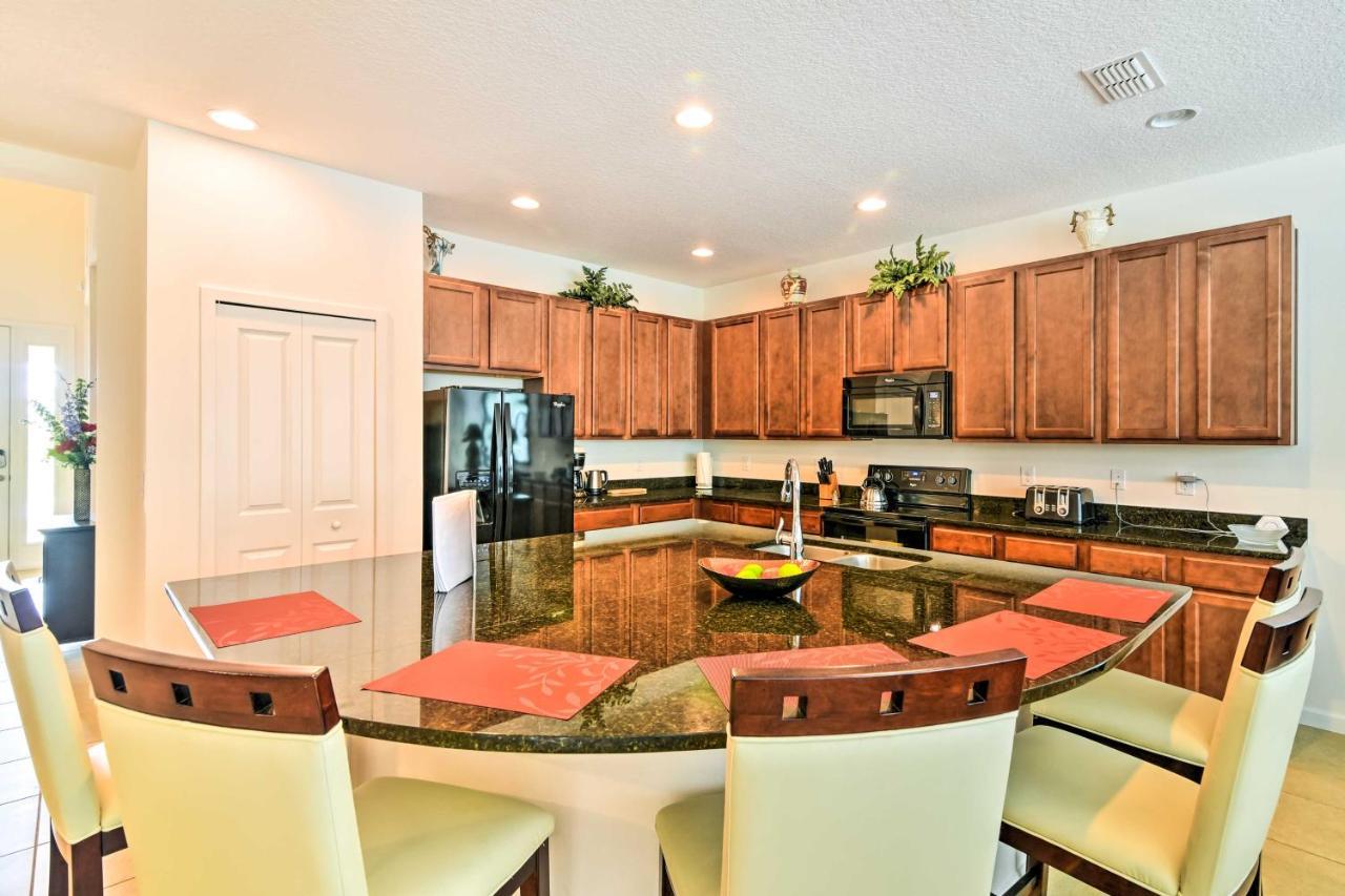 Holiday home Spacious Bellavida Retreat With Pool, 8 Mi To *