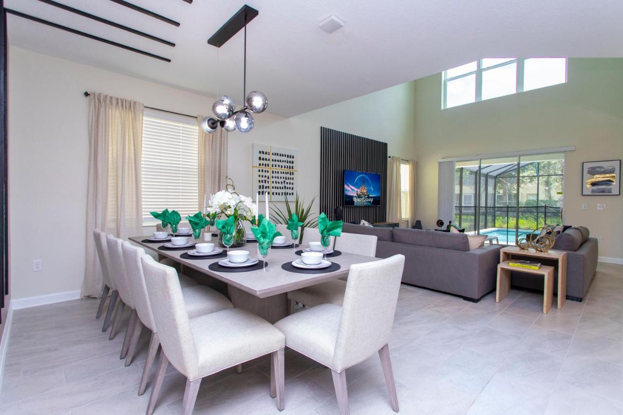 Stunning 5 Bd W/ Pool Close To @ Storey 2767 *