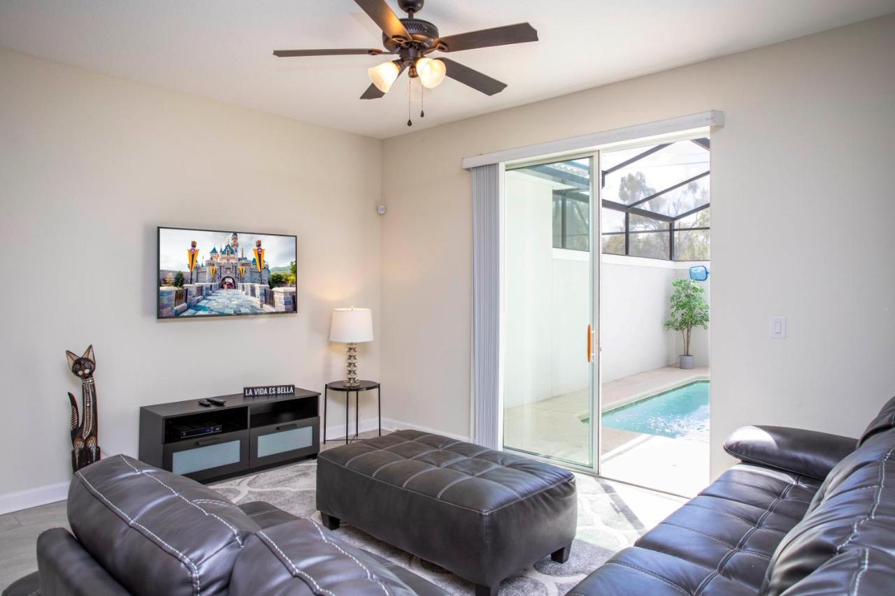 Holiday home Gorgeous Four Bd W/ Pool Close To 5035