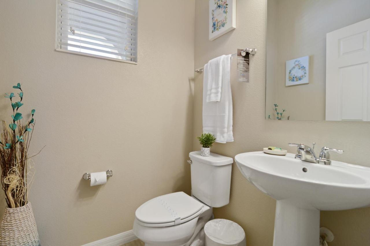 Four Bedroom With Gameroom 5150a Holiday home