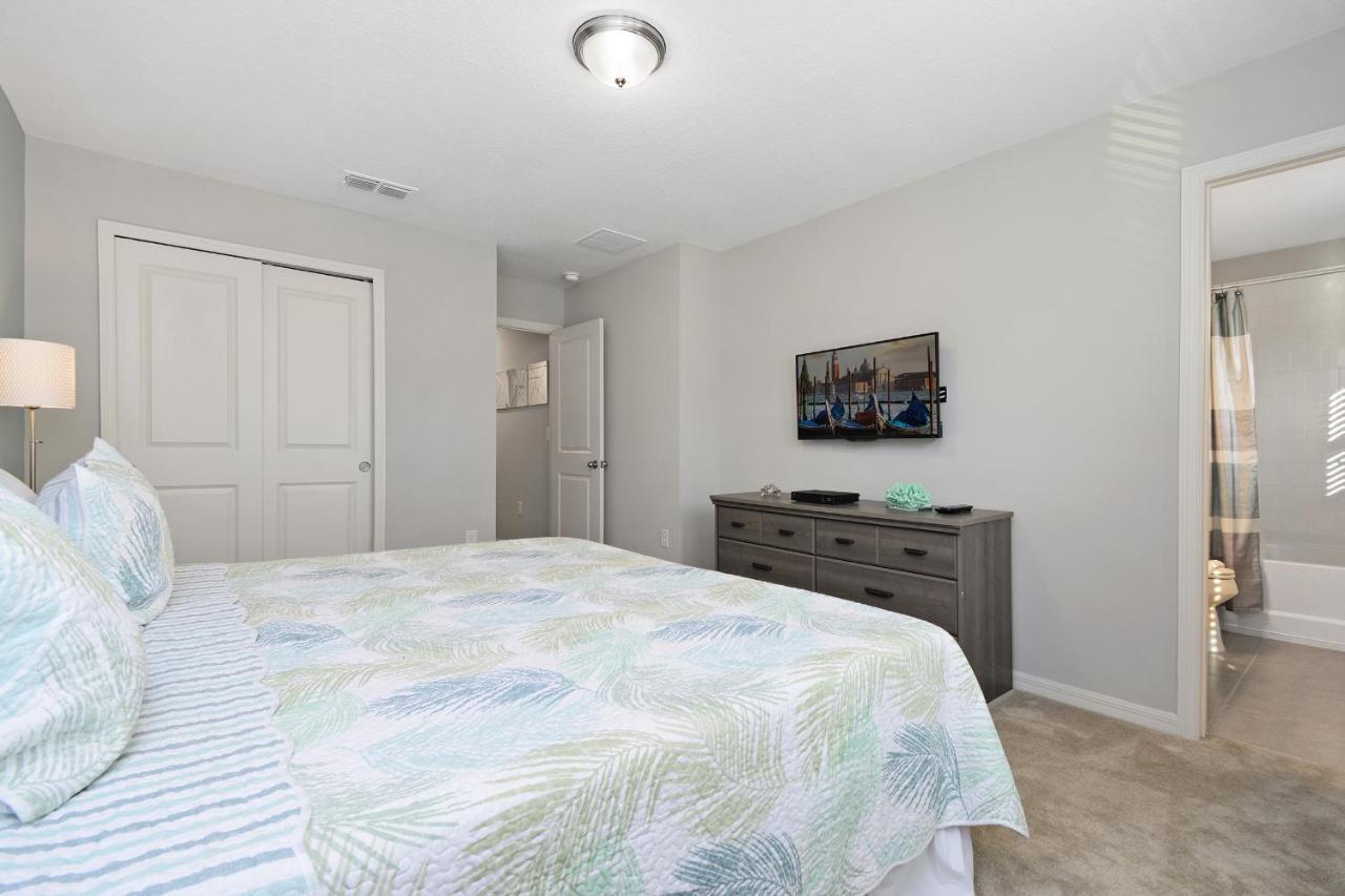 Four Bedrooms Townhome 5128 Holiday home *