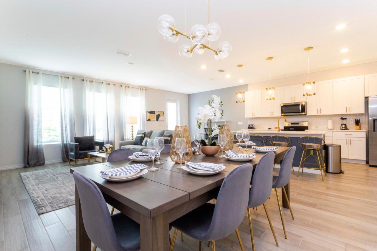 Cozy 3 Bd Close To @ Enclaves At Festival 808 *