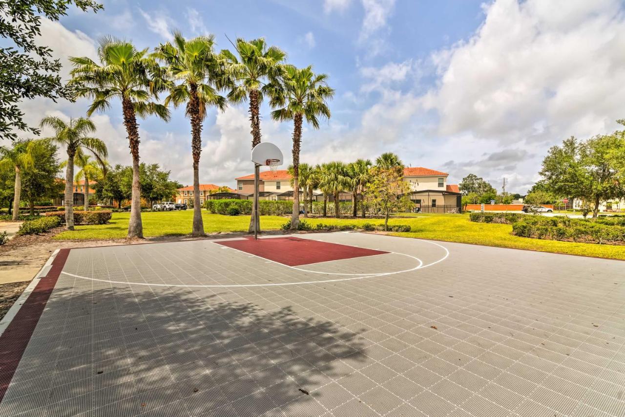 Spacious Bellavida Retreat With Pool, 8 Mi To
