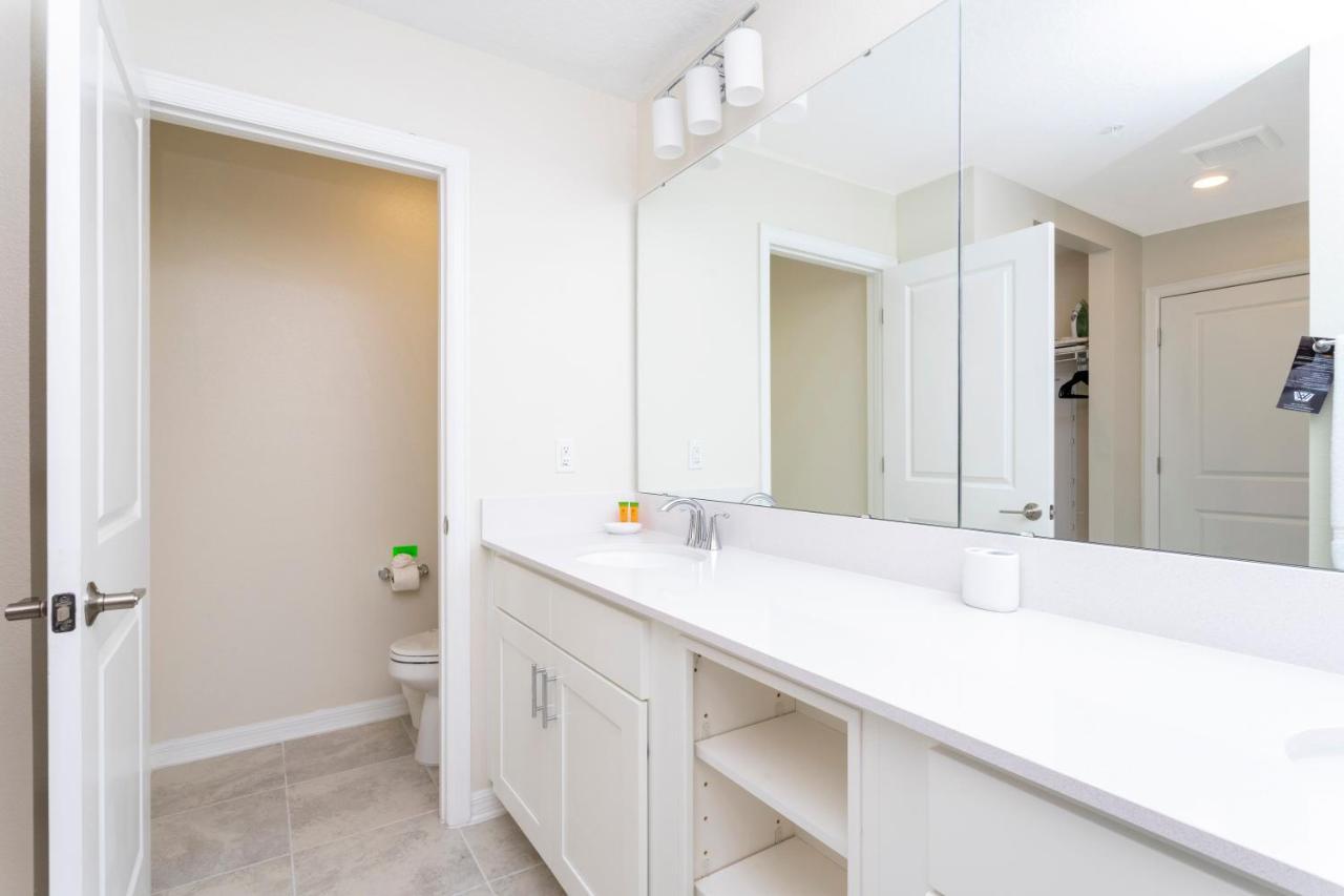 Family Friendly 2 Bd Close To @ Storey 105 3161 Kissimmee