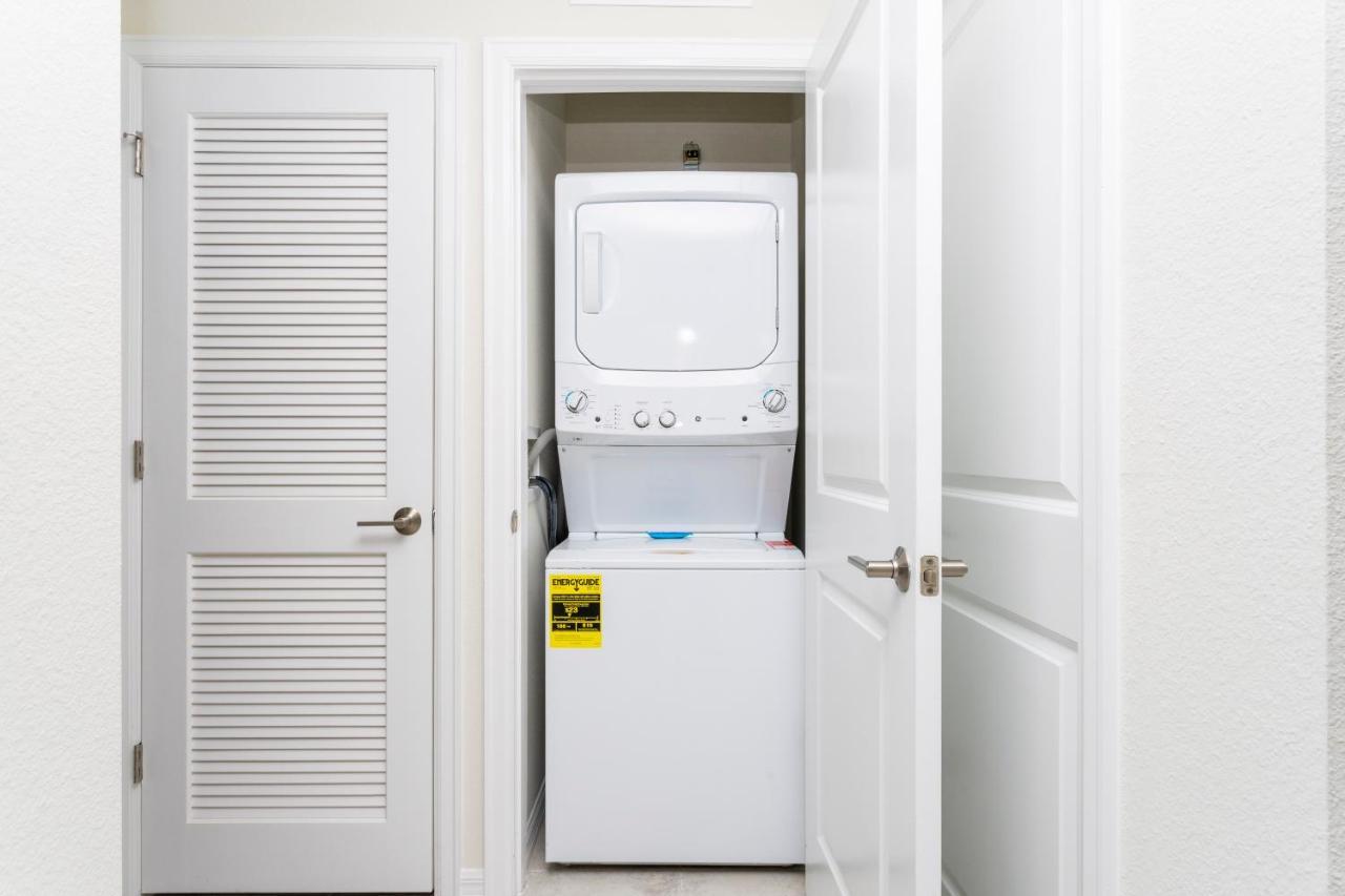 Family Friendly 2 Bd Close To @ Storey 105 3161 Kissimmee