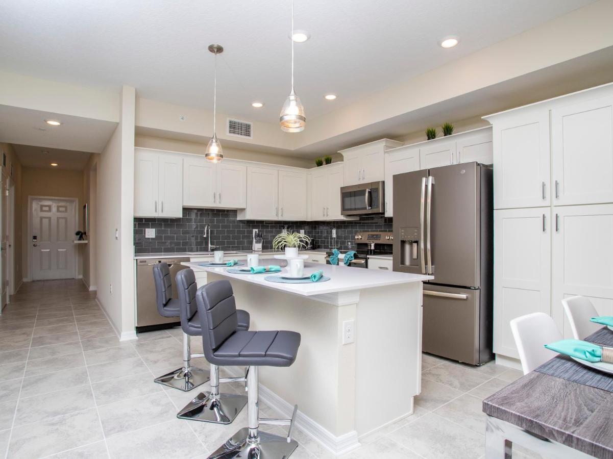 Marvelous 2 Bd Close To At Storey 106 *