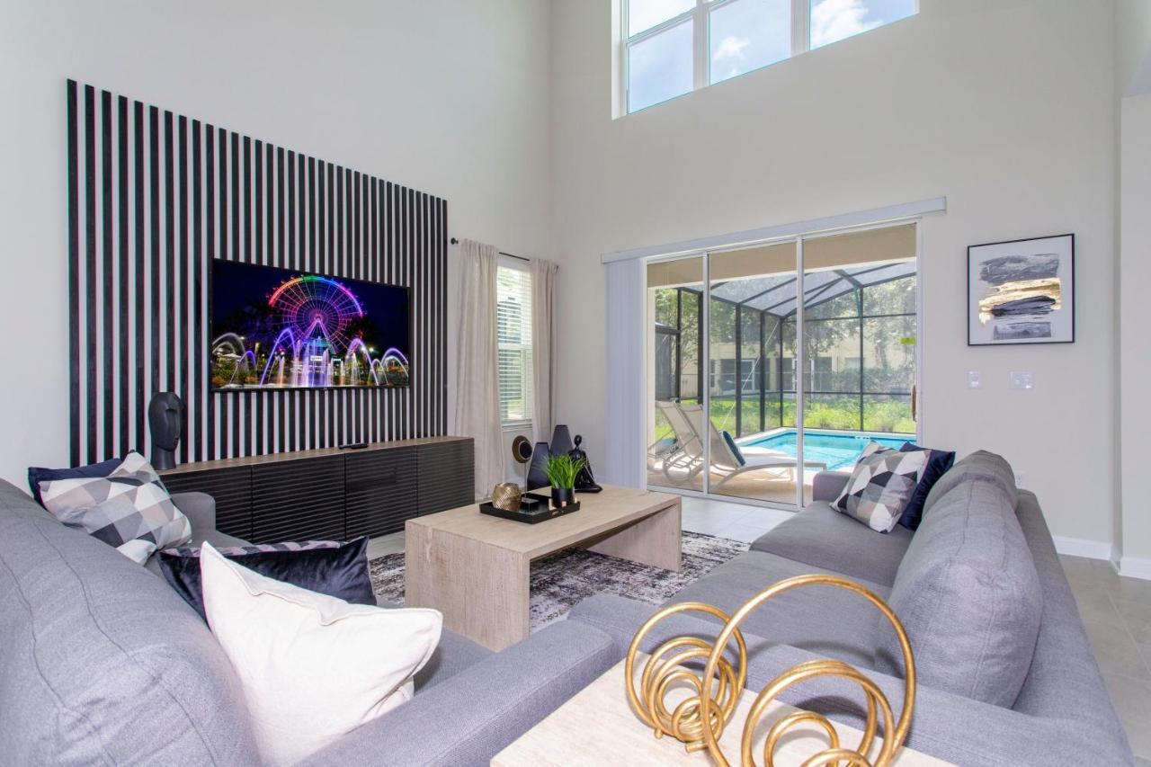 Stunning 5 Bd W/ Pool Close To @ Storey 2767