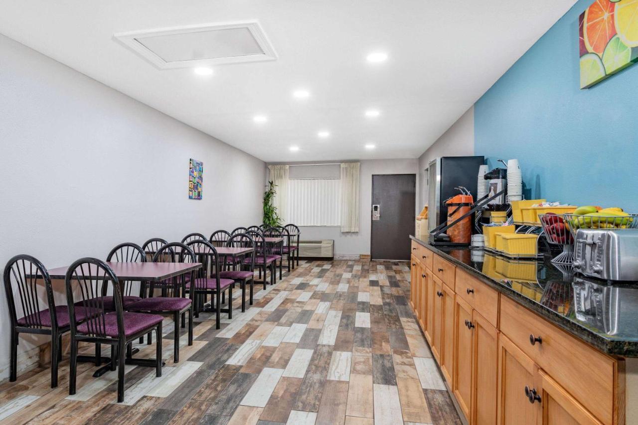 Days By Wyndham N Orlando/casselberry Hotel Fern Park