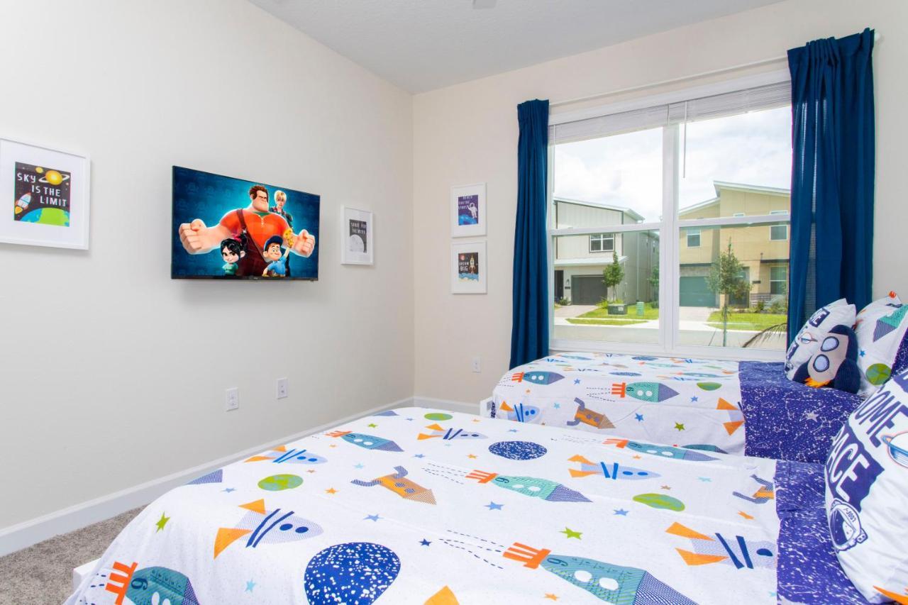 Holiday home Stunning 5 Bd W/ Pool Close To @ Storey 2767