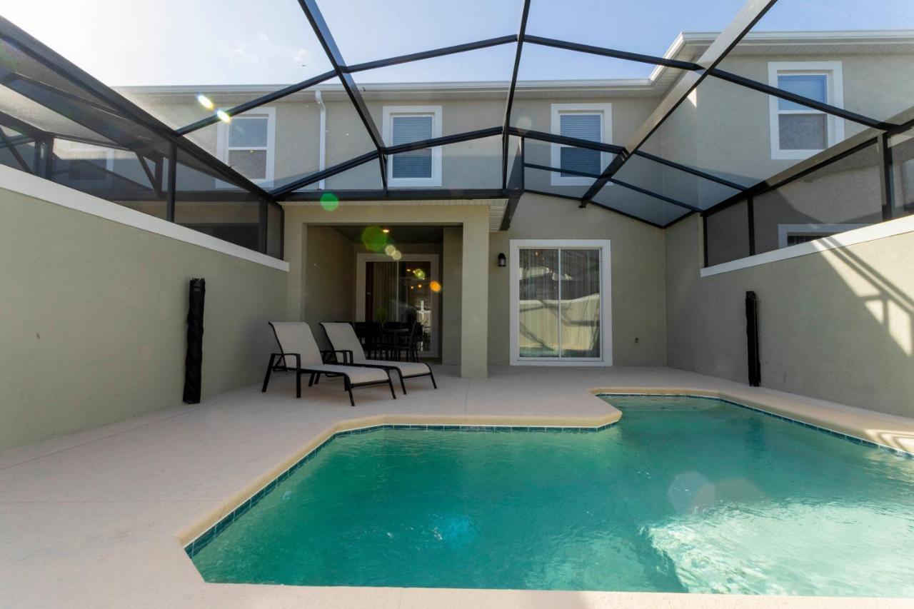 Gorgeous 4 Bd W/ Pool Close To @ Storey 2963