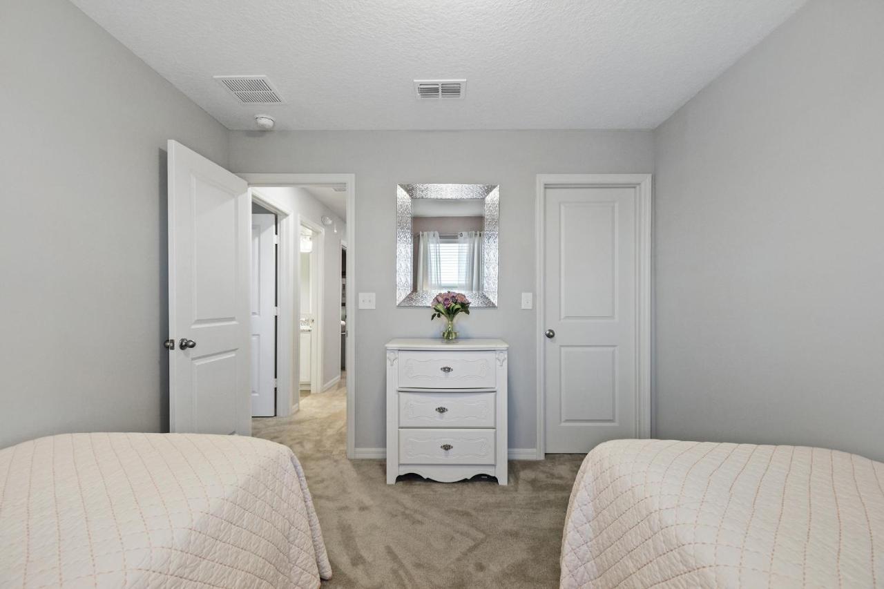 Holiday home Four Bedrooms Townhome 5128