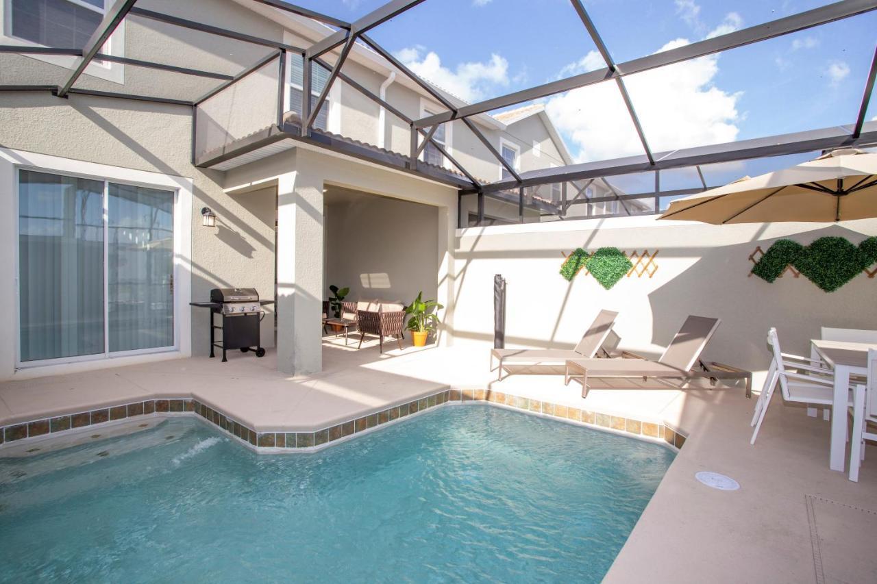 Gorgeous 4 Bedroom W/ Pool Close To 4836 Holiday home Kissimmee
