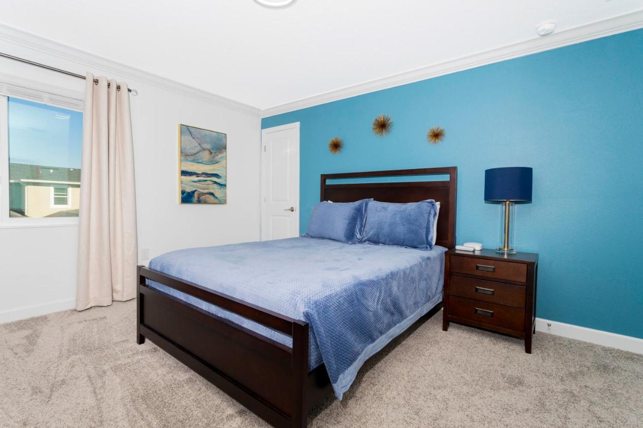 Wonderful 5 Bd Close To @ Storey 2980 *
