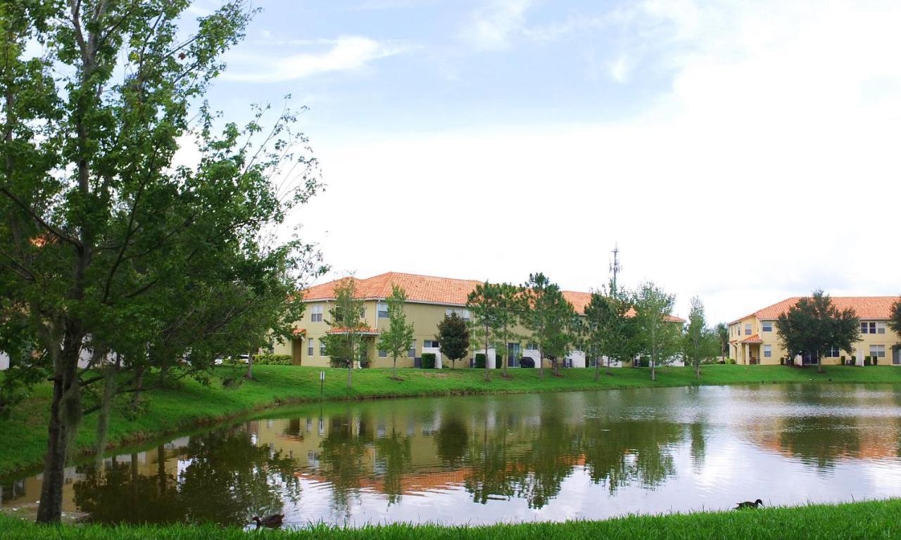 Four Bedrooms Townhome 5108k Holiday home