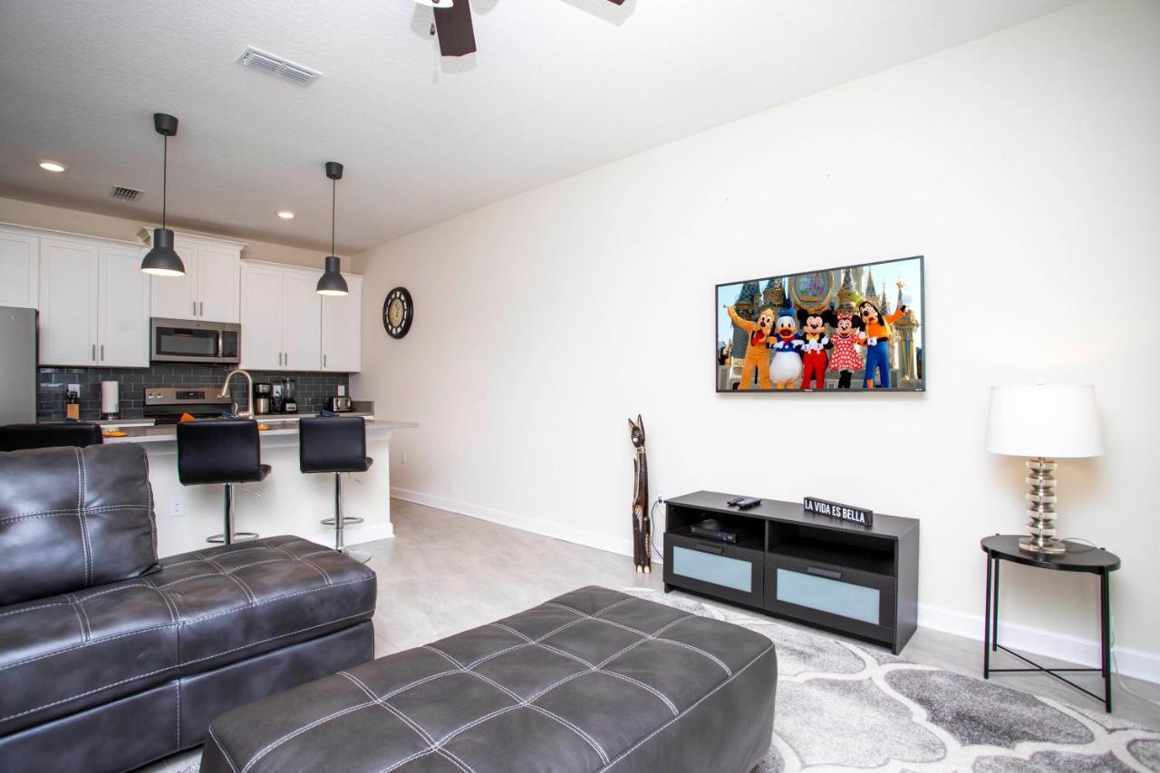Gorgeous Four Bd W/ Pool Close To 5035 Holiday home *